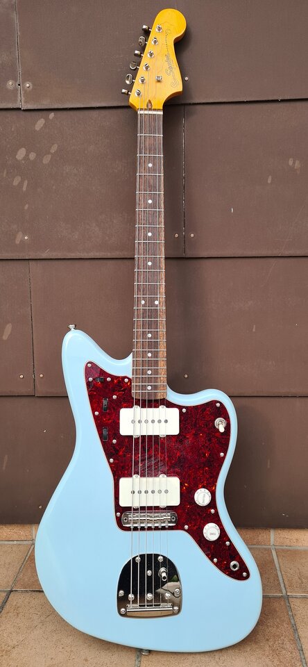 Squier Jazzmaster 01_K.jpg