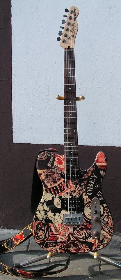 Squier Standard OBEY 2006.webp