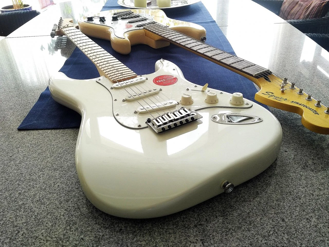 squier strat.jpg
