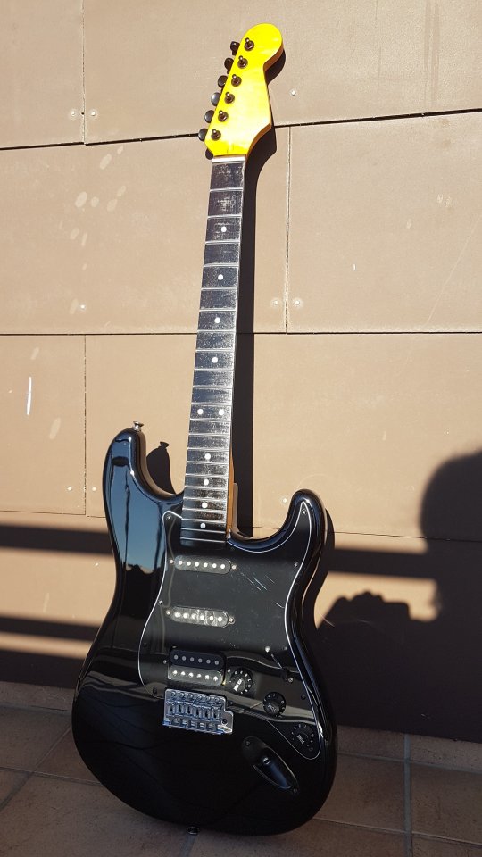 Squier VM Stratocaster 007_K.jpg