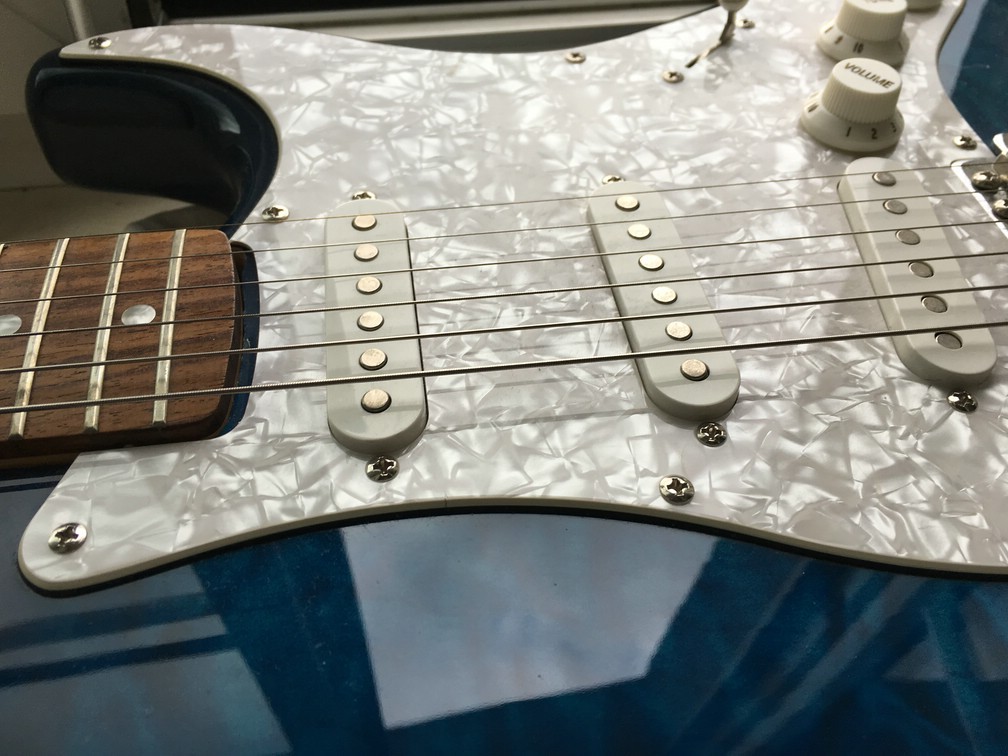 Squier4.jpg