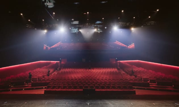 Stage_Light.jpg