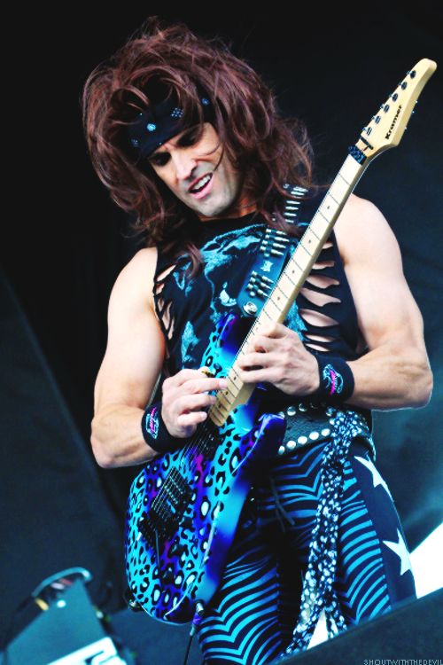 steelpanther_dressed.jpg