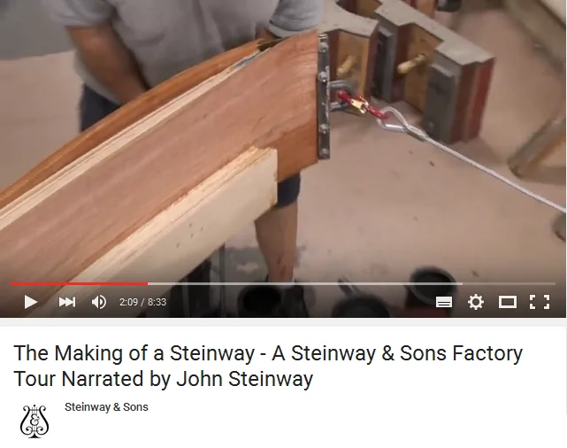 Steinway Rim in Rimbock einspannen2.webp