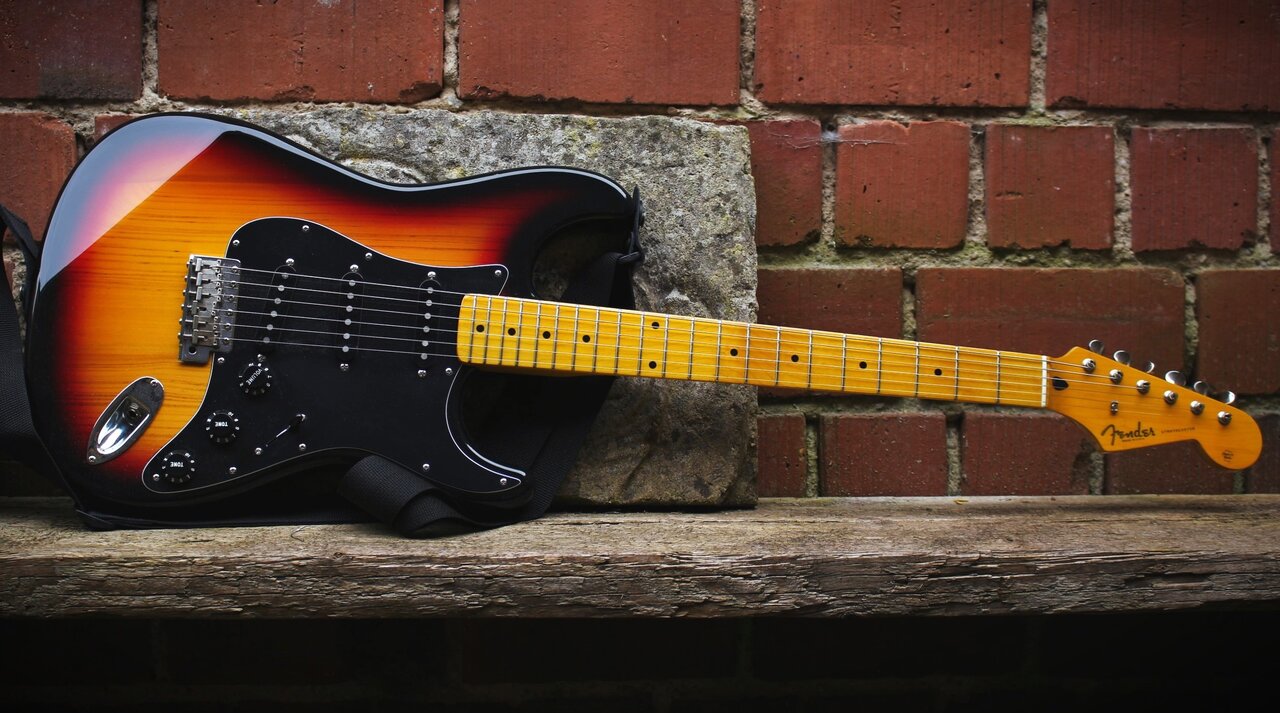 Strat 04_23.JPG
