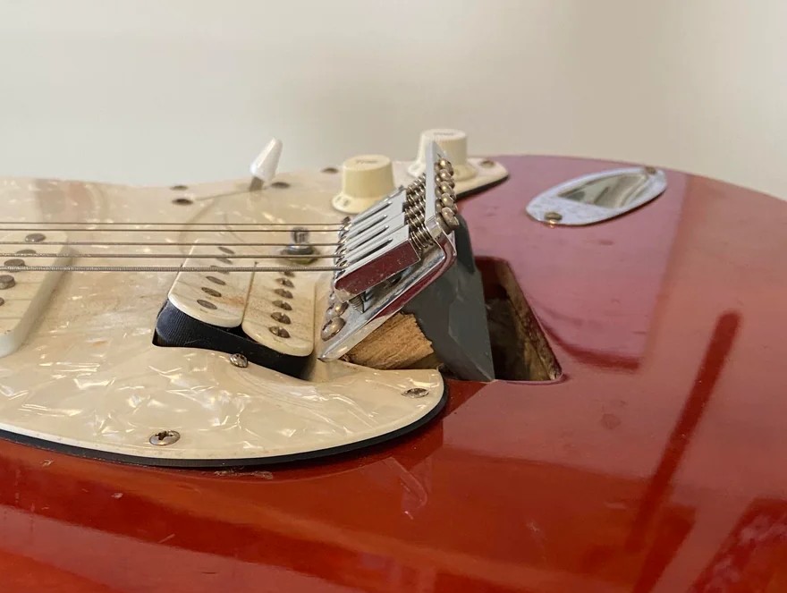 strat trem.jpg