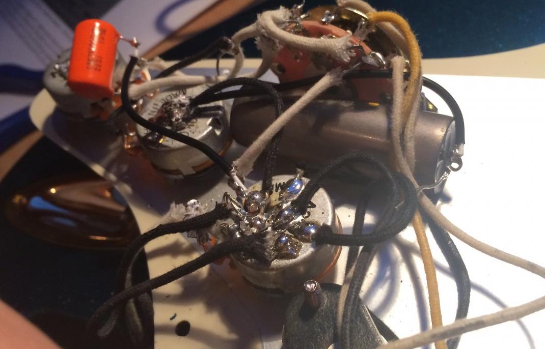 Strat Wiring ( 27.3 ) für neues wiring.jpg