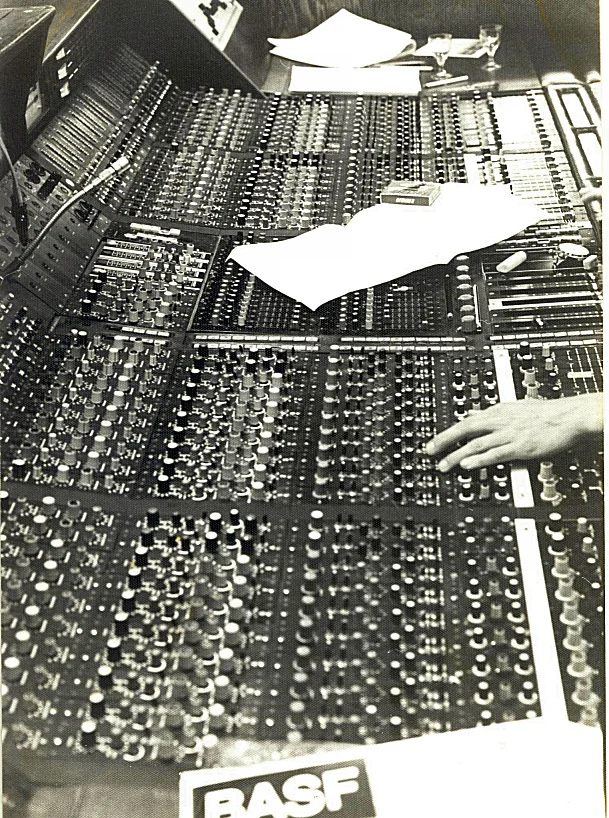 Studio-Oldie_04.webp