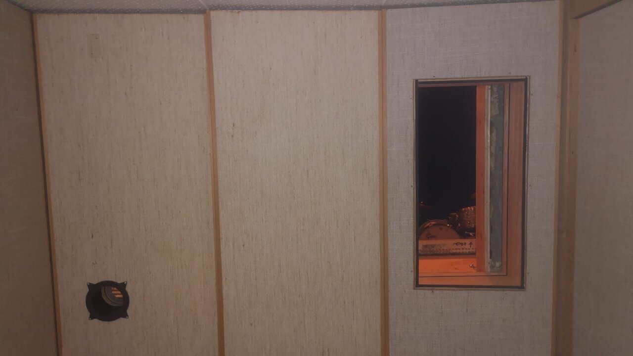 Studio18.jpg