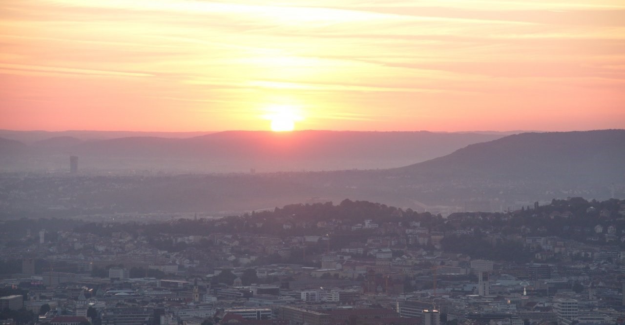 Stuttgart-6.25 am_geschnitten.jpg