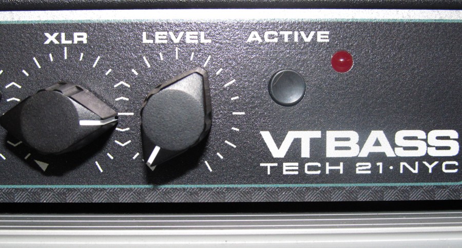 Tech21-VT-Bass-RM-Outputsteuerung.jpg