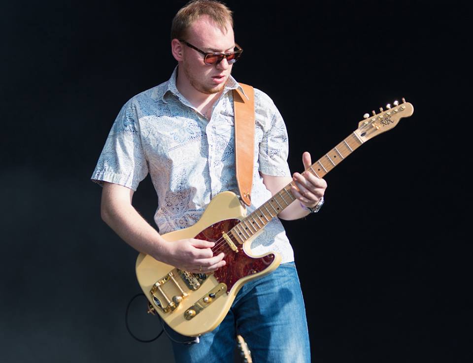 Tele mit Göldo Bigsby.jpg