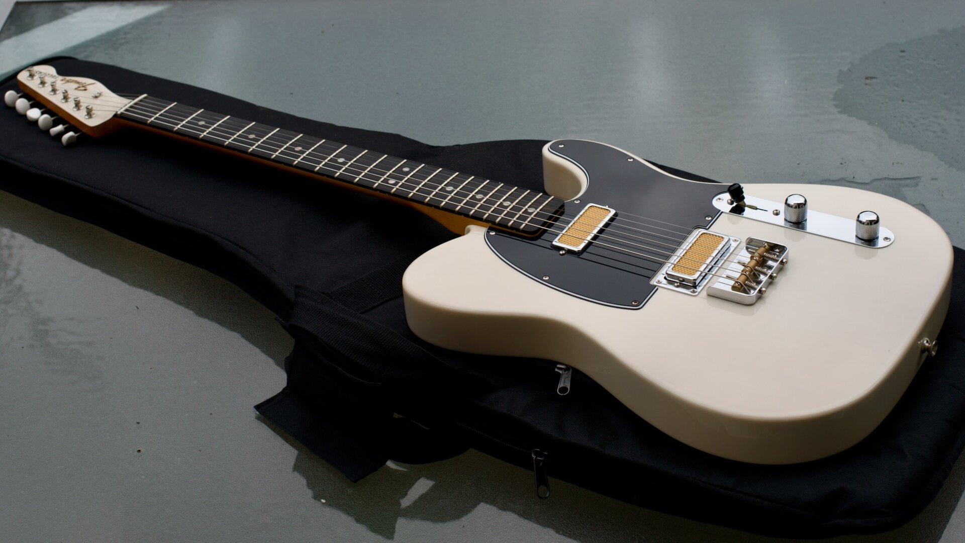 TelePornGoldFoilReview - 1.jpeg