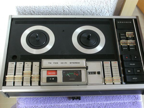 Tonband Grundig TK 745 HiFi.jpg