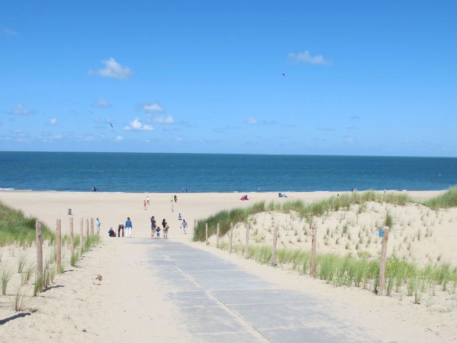 urlaub-in-renesse-der-strand-von-renesse.jpg