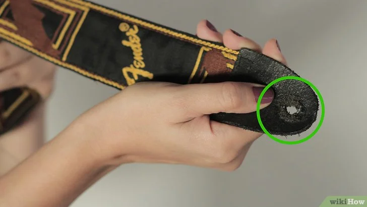 v4-728px-Put-a-Strap-On-a-Guitar-Step-2-Version-5.jpg