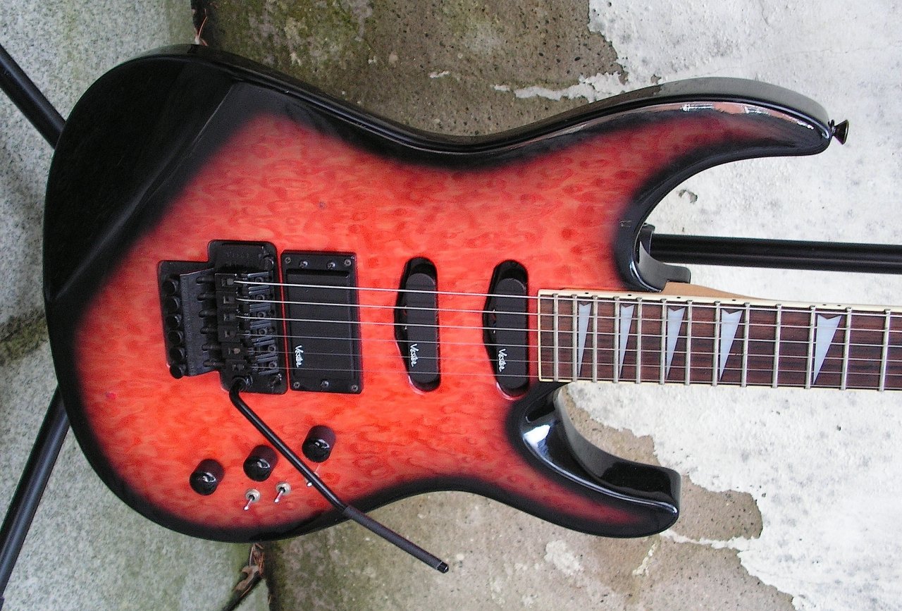 Vester VE 970 (aktive Pickups) body.jpg