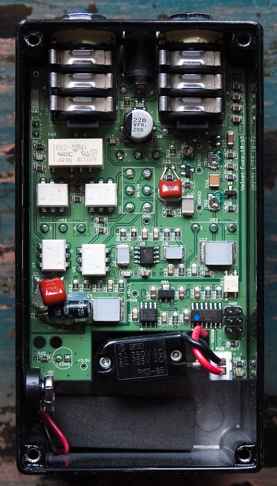 Wampler-Velvet-Fuzz-inside.jpg