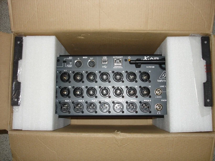 XR18-Karton.jpg