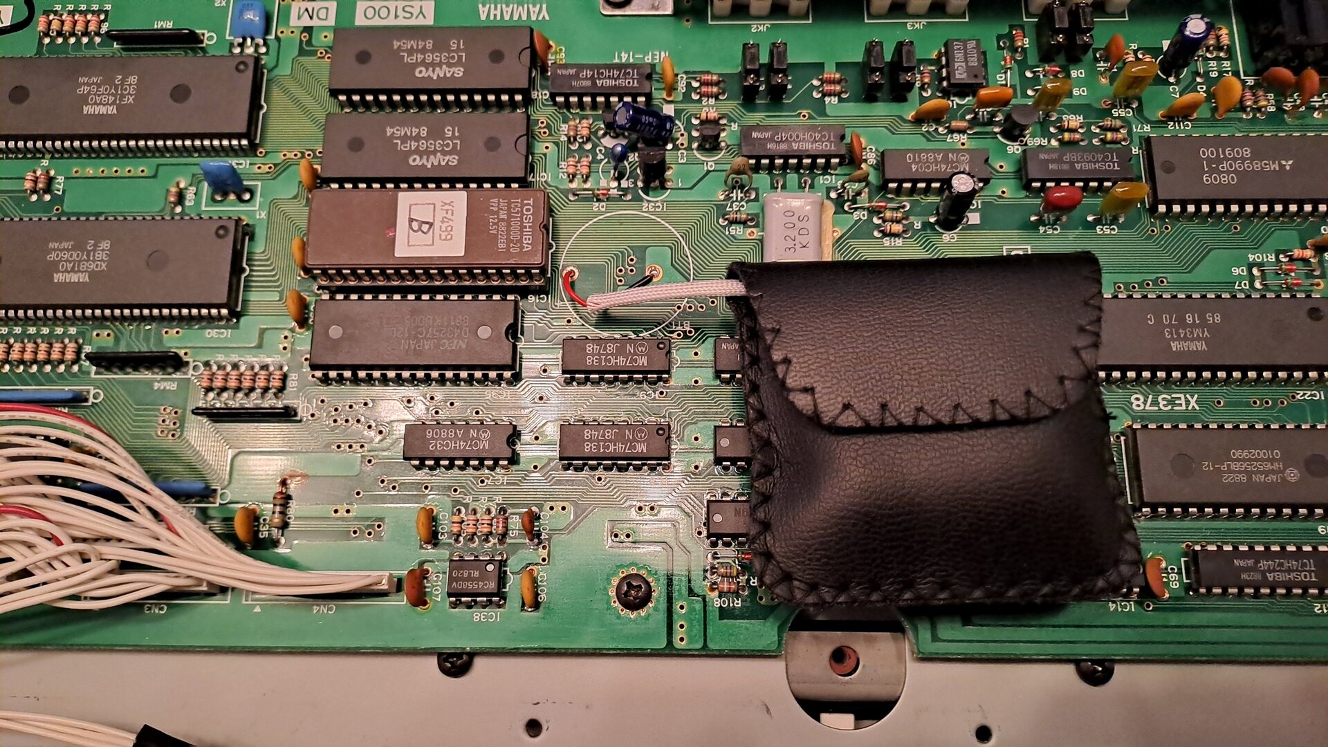 ys200_batterie_tasche.jpg