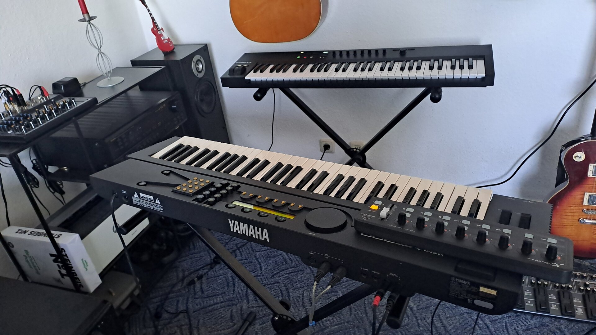 ys200_synthie_1.jpg