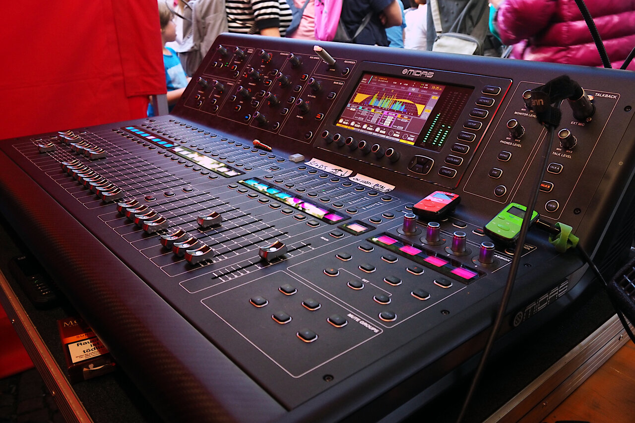 zamba-Y7080906.JPG