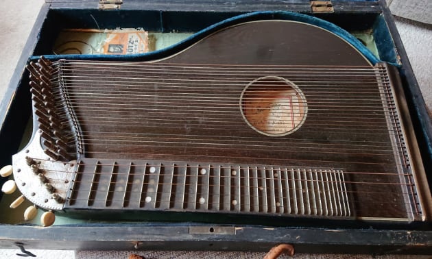 Zither.jpg