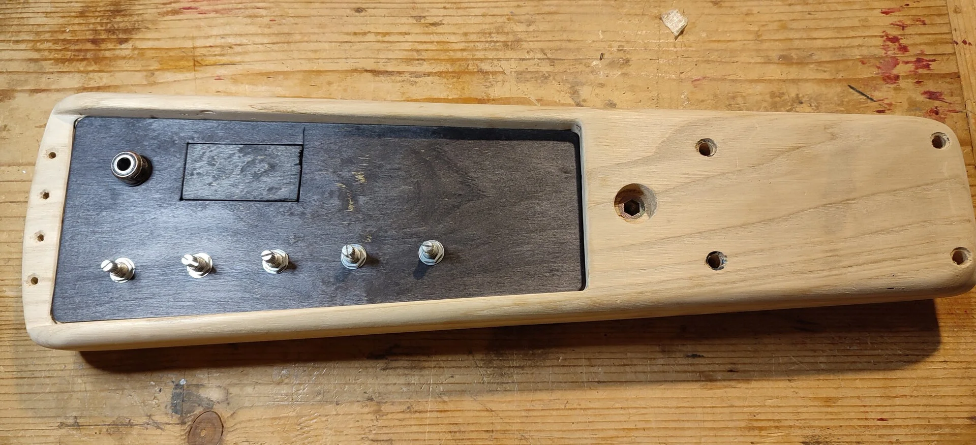 Zweiter E-Kontrabass 07.webp