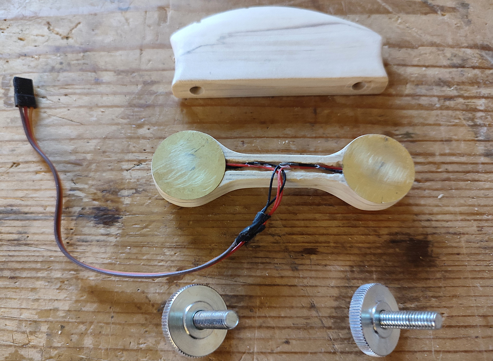 Zweiter E-Kontrabass 10.jpg