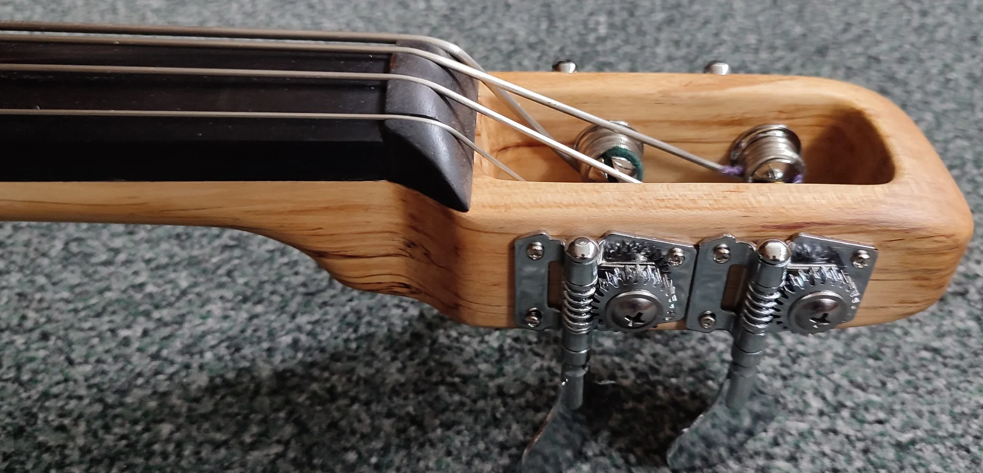 Zweiter E-Kontrabass 16.webp