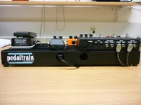 Pedaltrain Rückseite.webp Pedaltrain Rückseite.webp