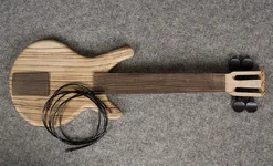 bassukulele.webp bassukulele.webp