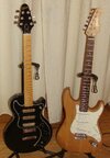 Framus Strat u Gibson S1.jpg