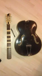 Old Guitar.webp