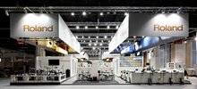 ROLAND_Messestand.jpg ROLAND_Messestand.jpg