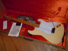 fender-yngwie-nylon-string-stratocaster1.jpg