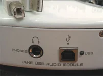 iAXE393_USBconnector.webp