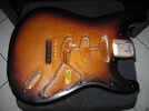 Strat 004.jpg Strat 004.jpg