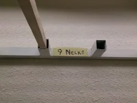 National-Hälse-an-der-Wand.webp National-Hälse-an-der-Wand.webp