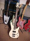 Ibanez%20creme%20roadstar%20bass-1.jpg