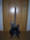 MusicMan-Stingray-1.jpg