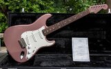 - '95er Custom Shop 1960 Stratocaster (inkl. Custom-Shop Historie)