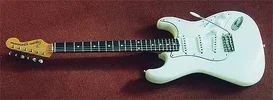squier_jv_white.webp