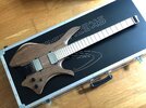 Skervesen Shoggie DC 6, Headless Gitarre, Bareknuckle Pickups, mit Flightcase