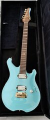 Ufnal Custom Guitar mit DiMarzio PUs, Wilkinson Trem