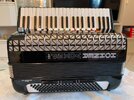 Hohner Atlantic IV S De Luxe Vox 5P Midi3.jpeg