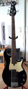 Yamaha BB435 BL 5-Saiter E-Bass schwarz