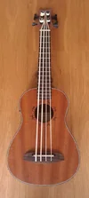 Ortega Lizzy-BS-GB Bass Ukulele bundiert Preamp