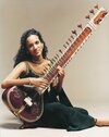 AnoushkaShankarSitar300dpi.jpg