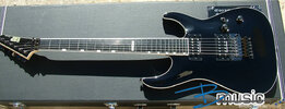 horizon-fr_satin_neck_1.jpg